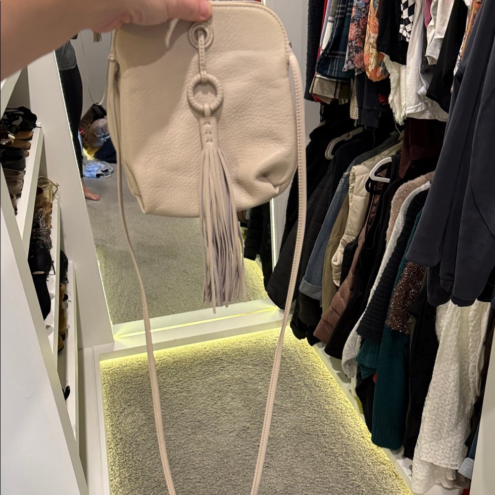 Hobo Birdy crossbody in Oyster - Picture 3 of 7